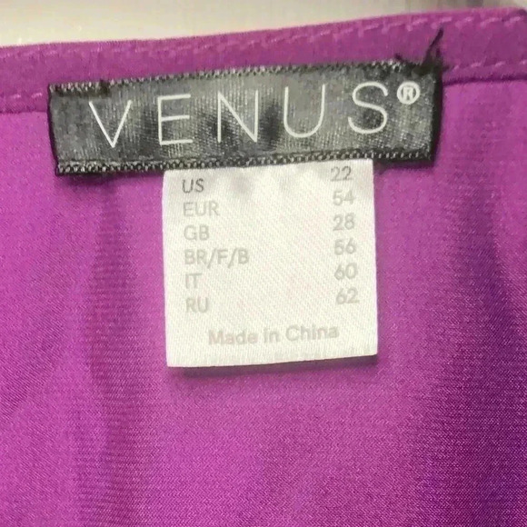 V neck belted top - Picture 11 of 16